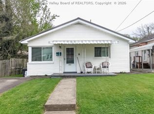 850 Valley Pike Dr, Saint Albans, WV 25177