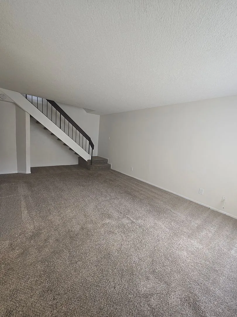 Building Photo - 11550 Garnet Way #2