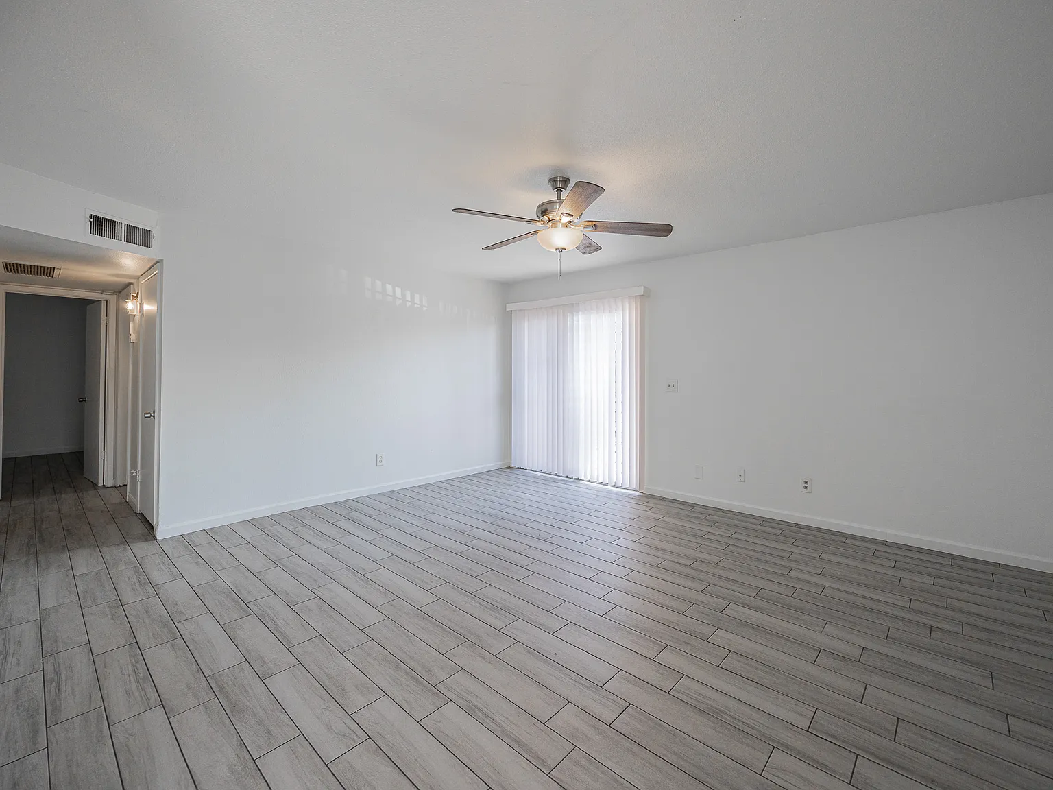 2730 E Belleview St Unit 6, Phoenix Az — Photo 3