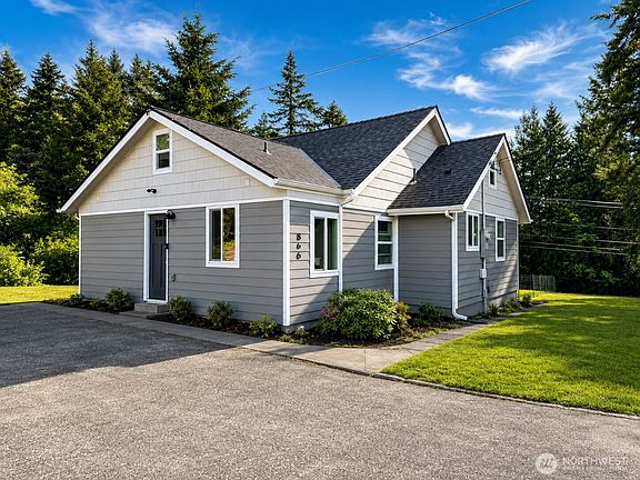 3rd image of 866 NW Karkainen Lane