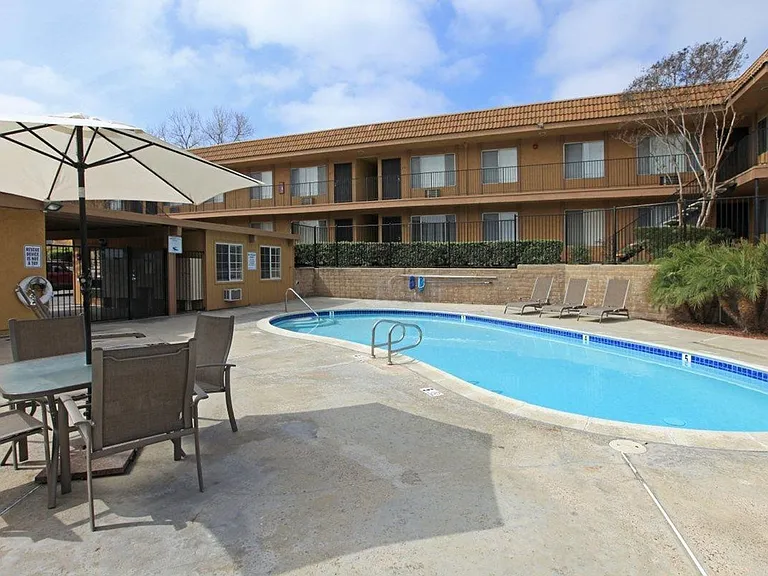 Fletcher Valley Apartments — Photo 21