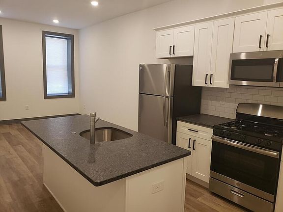 5th image of 4840 Umbria St #1