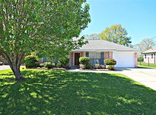 308 Schlief Dr, Belle Chasse, LA 70037