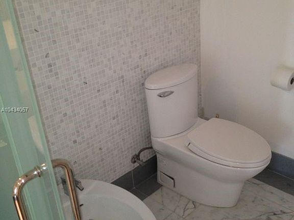 4th image of 200 Biscayne Boulevard Way APT 3512