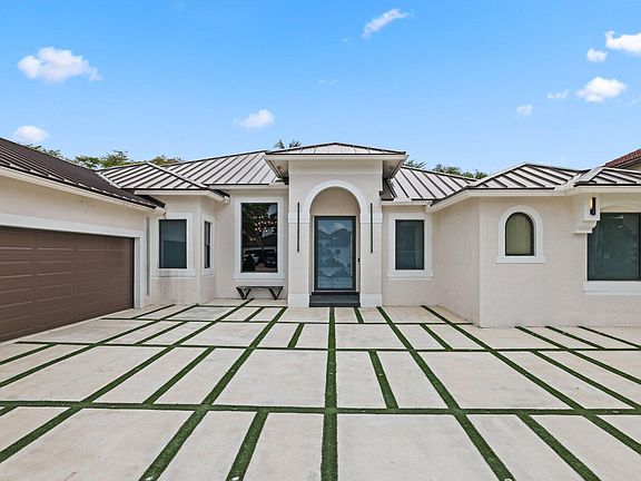 4th image of 4265 SW 185th Avenue