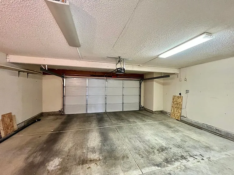 485 Trout Ct — Photo 32
