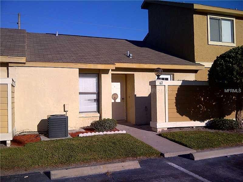 1st image of 42 Silver Swan Ct