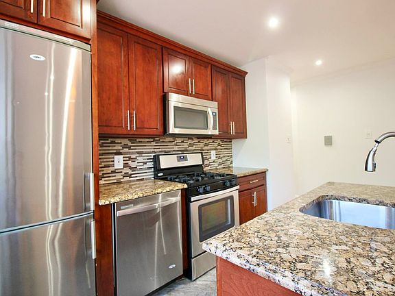 3rd image of 118 Quincy St APT D7