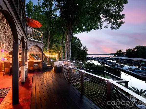 27056 Catamaran Dr, Tega Cay, SC 29708