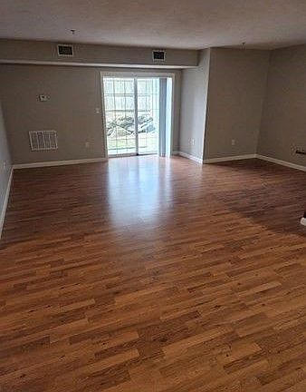 3rd image of 670 Bedford St APT 307