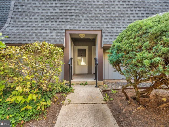 25 S Church Rd Unit 8, Maple Shade, NJ 08052