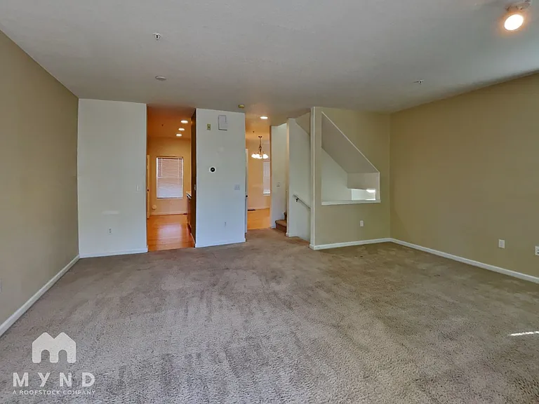 15390 SW Mallard Dr #103 — Photo 5