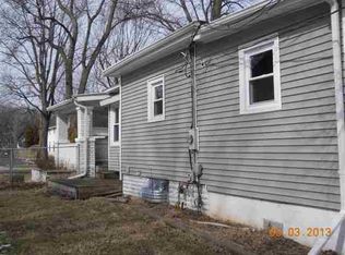 557 N Main St, Nappanee, IN 46550