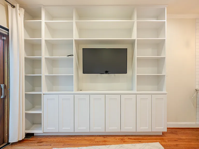 1524 Constitution Ave NE — Photo 7