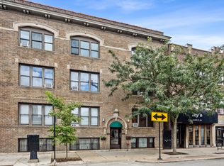 3263 N Broadway St APT 2, Chicago, IL 60657