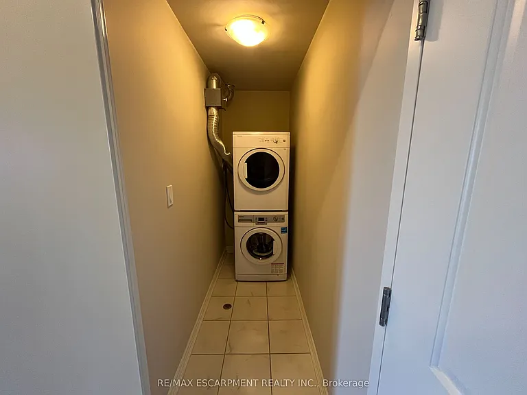 640 Sauve St #509 — Photo 8