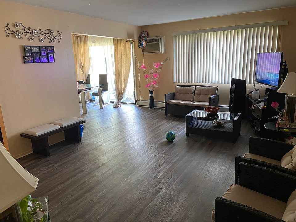 1st image of 300 Bayside Dr Unit 1