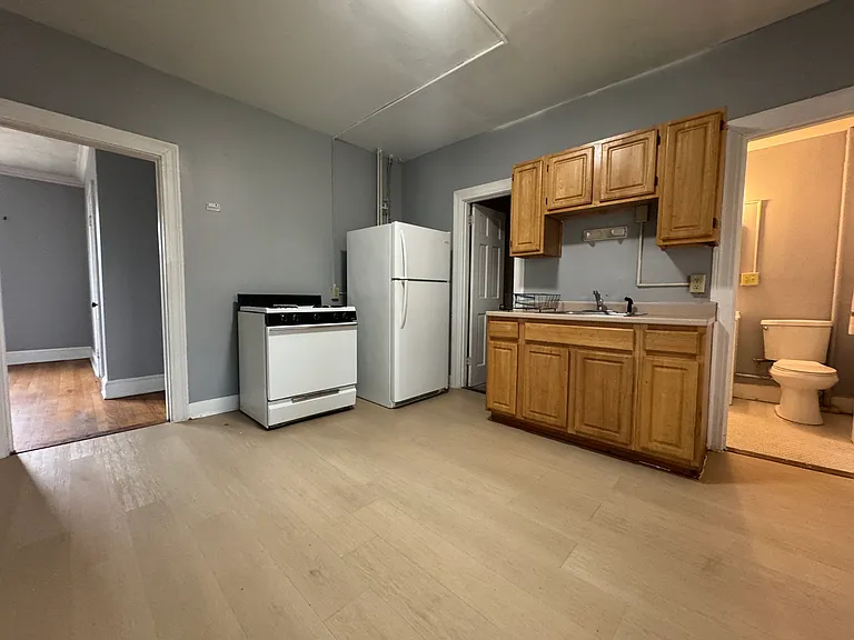 14 Standish St #2W — Photo 5