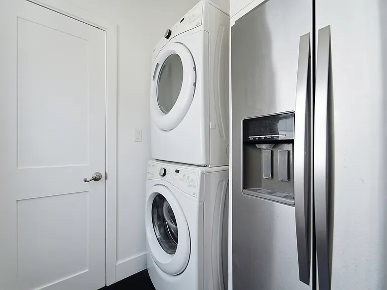 920 N Genesee Ave #920 — Photo 13