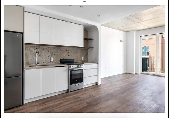 Rented by EXR | media 22