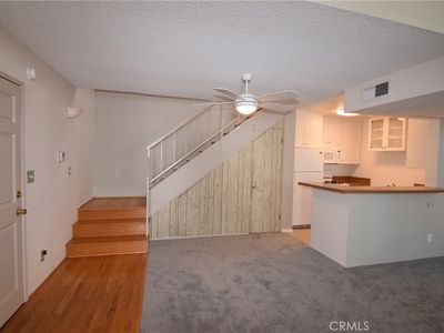 18645 Hatteras St Unit 211, Tarzana, CA, 91356