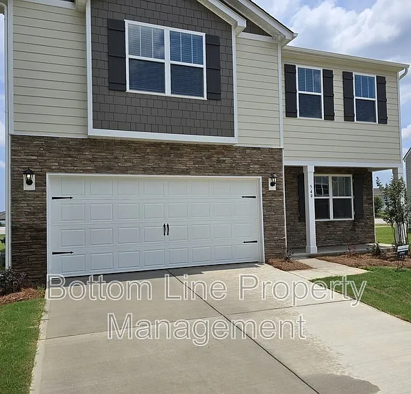 549 Blackpool Ct — Photo 3
