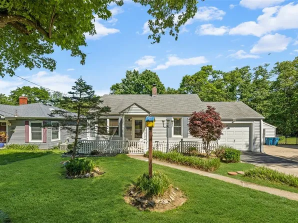 705 Lillian St, Collinsville, IL 62234