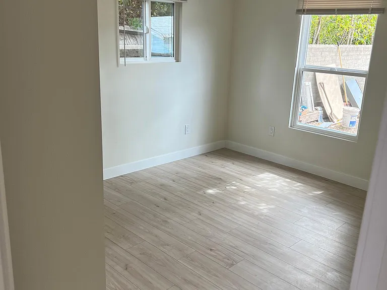1170 Raymond Ave — Photo 9