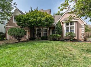 13814 Pembroke Ln, Leawood, KS 66224