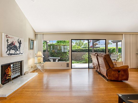 4th image of 1732 Capri Cir