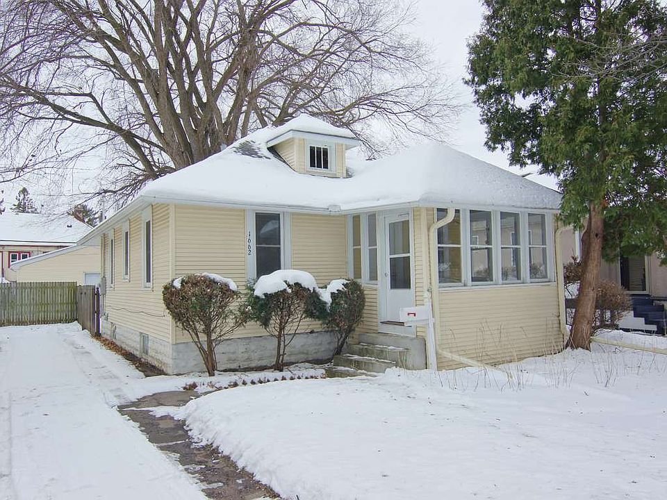 1st image of 1662 James Ave
