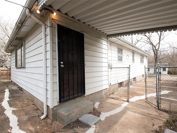 4th image of 9705 Winkler Dr