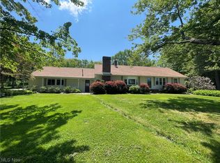 8120 Elmwood Dr, Kirtland, OH 44094