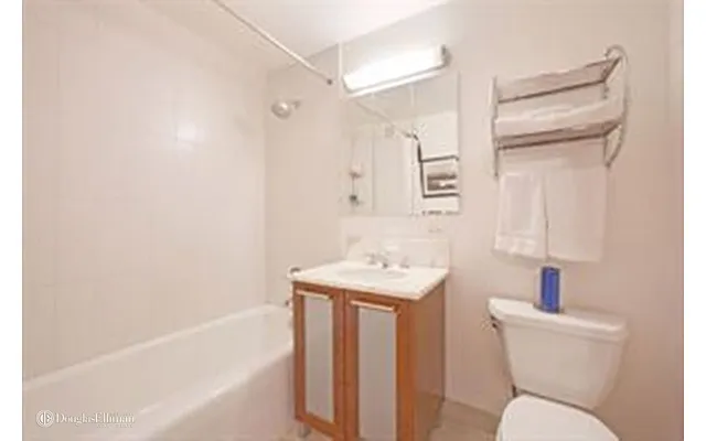 Rented by Douglas Elliman | media 8