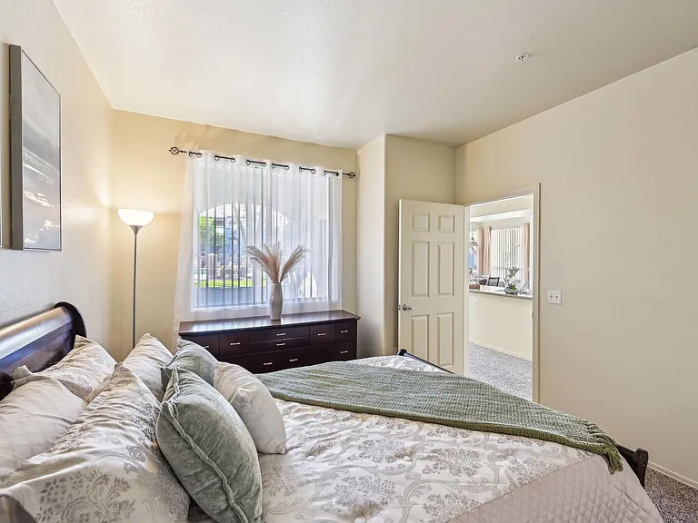 B2 Guest Room
