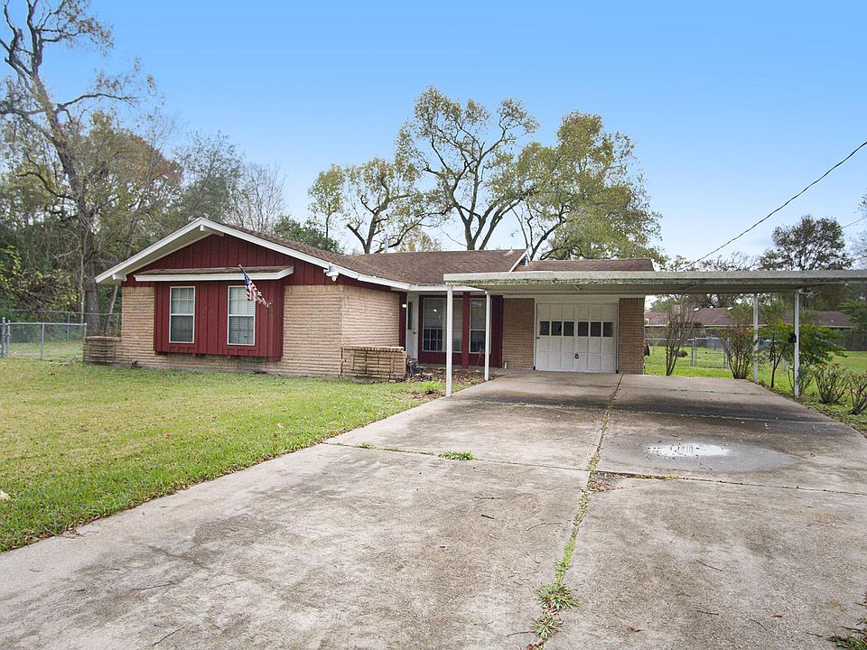 1st image of 214 Pleasant Ave