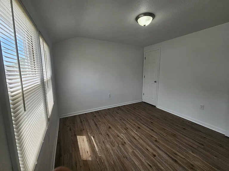 3707 W 8th Ave — Photo 16