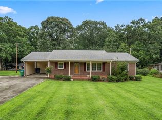 320 Forest Park Dr, Denton, NC 27239