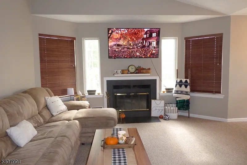 2 bed, 2.0 bath, $2,800 — Photo 1