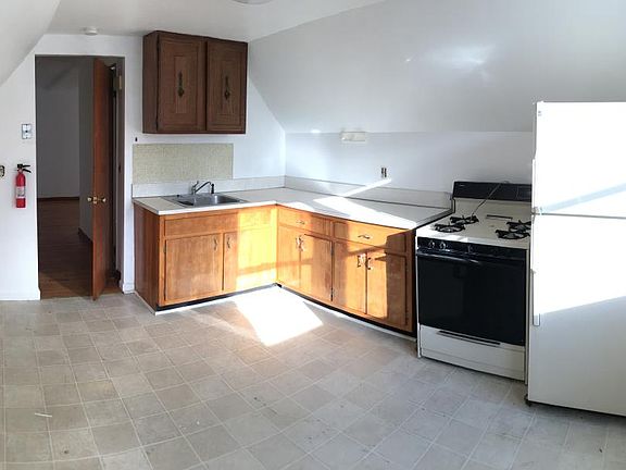 Eat In Kitchen