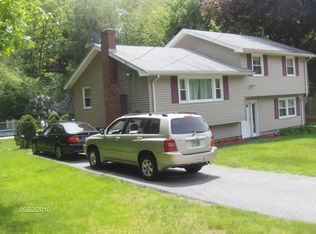 4 Partridge Ln, Burlington, MA 01803
