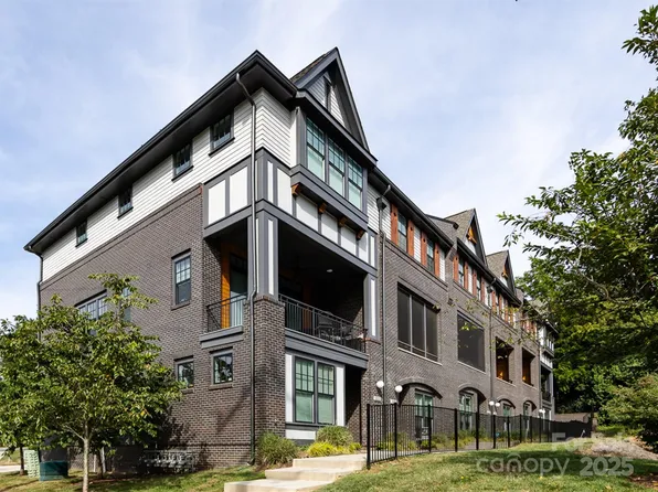 3022 Kalex Ct, Charlotte, NC 28204