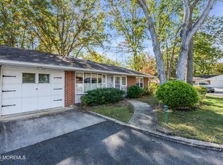 586A Lake Point Dr, Lakewood, NJ 08701