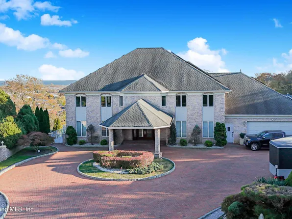 12 Romer Rd, Staten Island, NY 10304