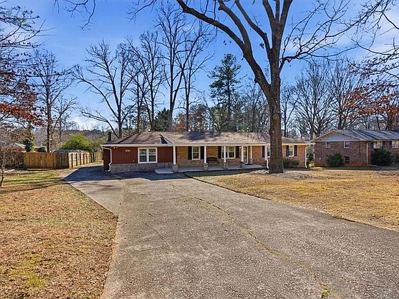 3rd image of 681 Manor Ridge Dr SW