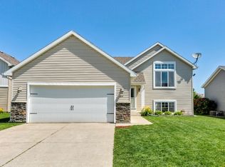 804 34th St SW, Bondurant, IA 50035