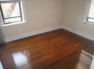 3442 30th St APT 2R, Astoria, NY 11106