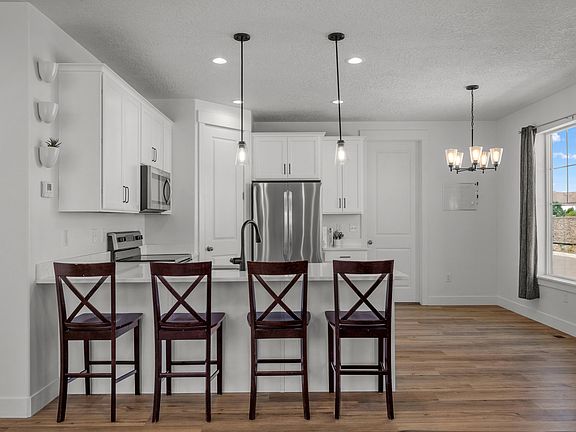 4th image of 1693 N Center Point Ln