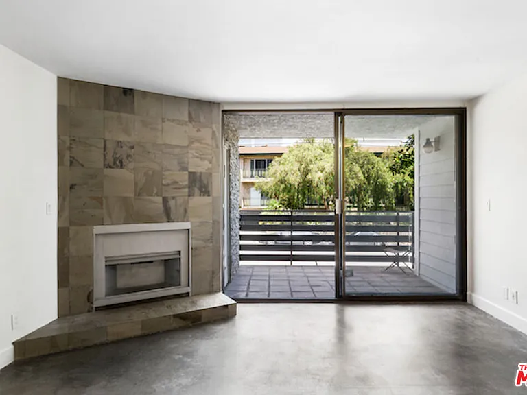 11706 Montana Ave #104 — Photo 9
