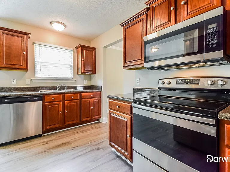 150 McIntosh Dr — Photo 5